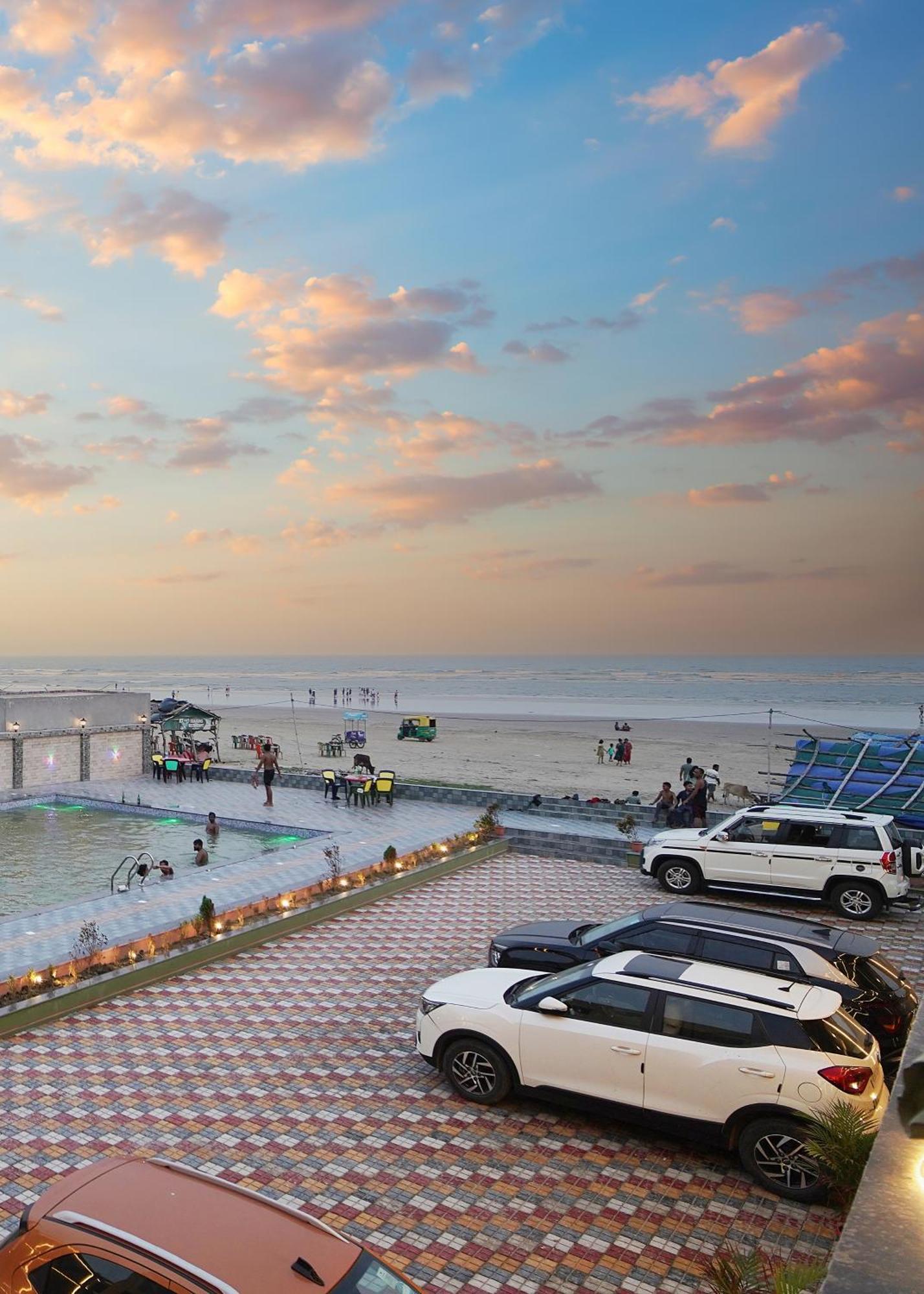 Goa Beach Resort On Beach Mandarmani Exterior foto