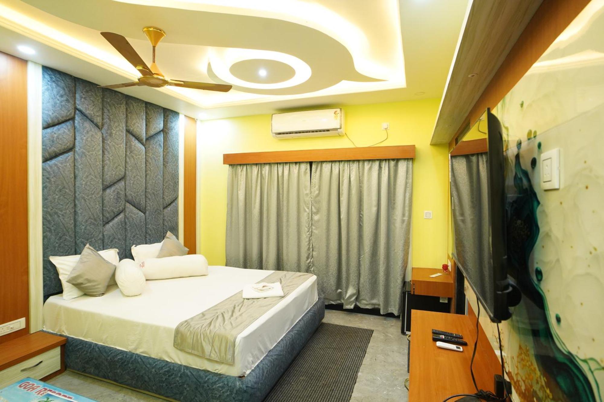 Goa Beach Resort On Beach Mandarmani Exterior foto